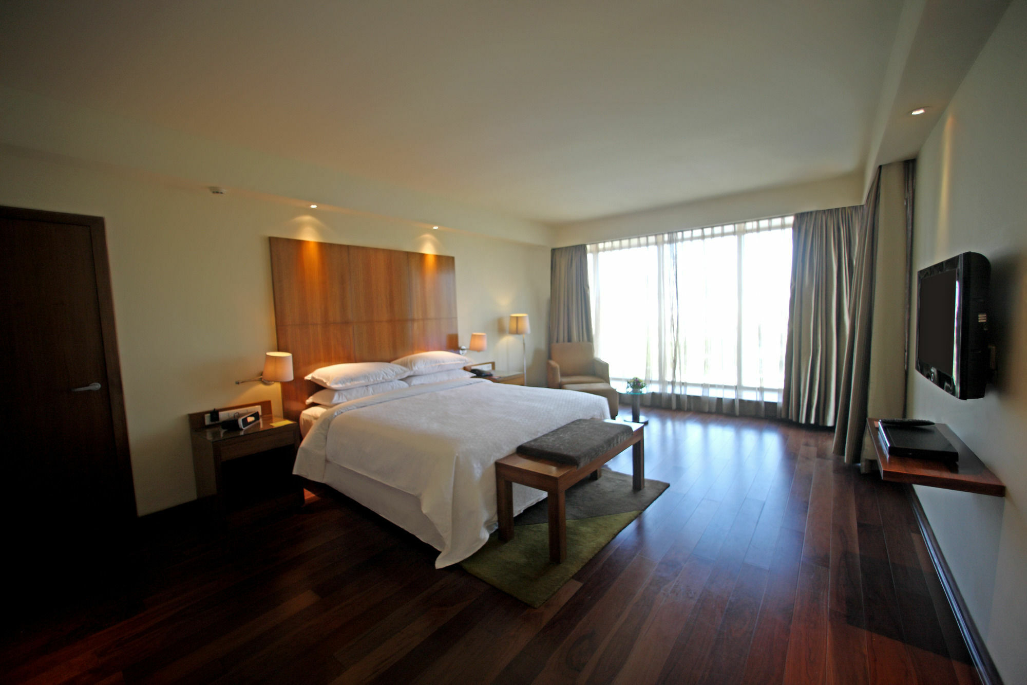 Four Points By Sheraton Navi Mumbai, Vashi Buitenkant foto